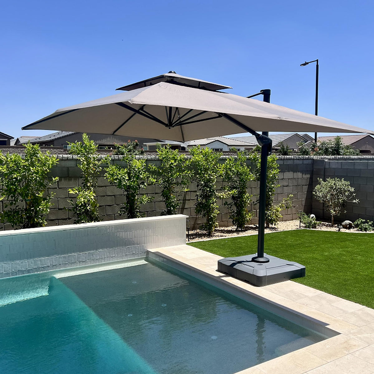 10' x 13' Cantilever Umbrella with Base H287272