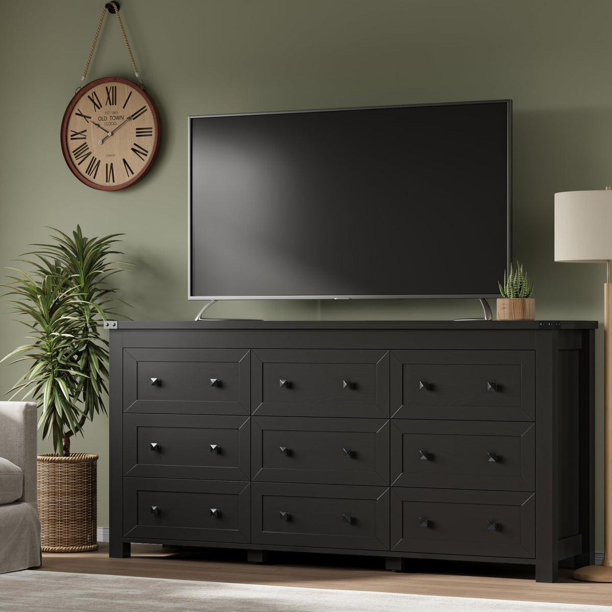 9 Drawer Wood Dresser P21148